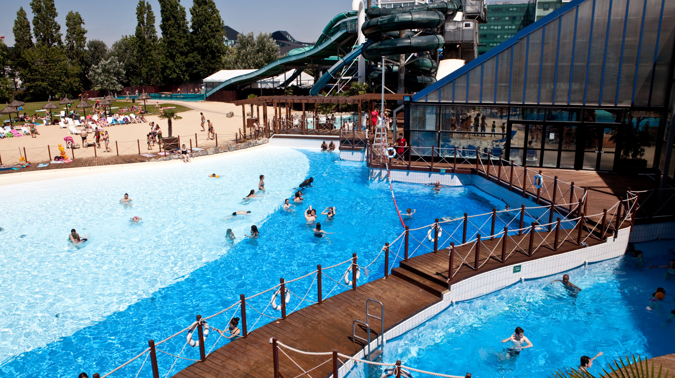 Image Overview, Aquaboulevard, Paris, France